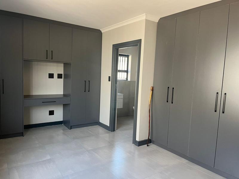 3 Bedroom Property for Sale in Grassy Park Western Cape